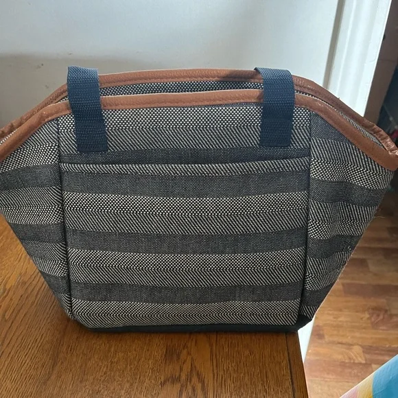 Thirty-One Insulated Navy and Brown Striped Lunch Bag - Picture 3 of 8